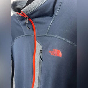 Men’s size large North Face full zip lightweight jacket in excellent condition
